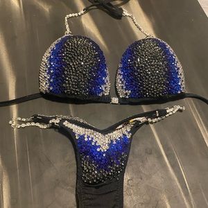 Wellness bodybuilding suit